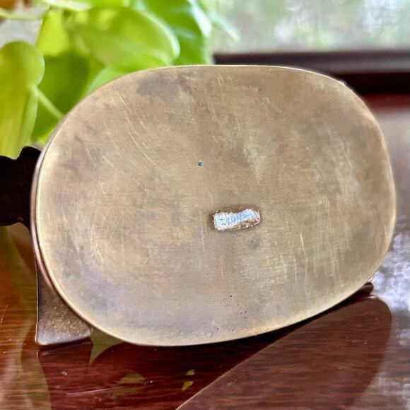 Vintage Brass “Later” Paperweight Clip – Retro Desk Accessory with Spring Hinge - Picture 5 of 8